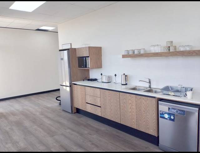 OFFICE PROPERTY TO RENT IN TOWN HILL